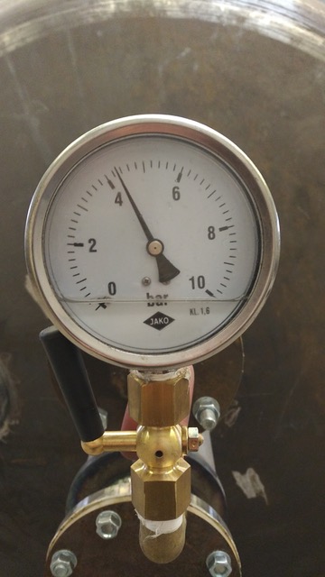 Plumbing equipment and filter tanks for drinking water