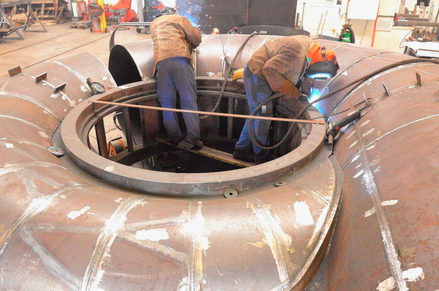 Plumbing equipment and filter tanks for drinking water